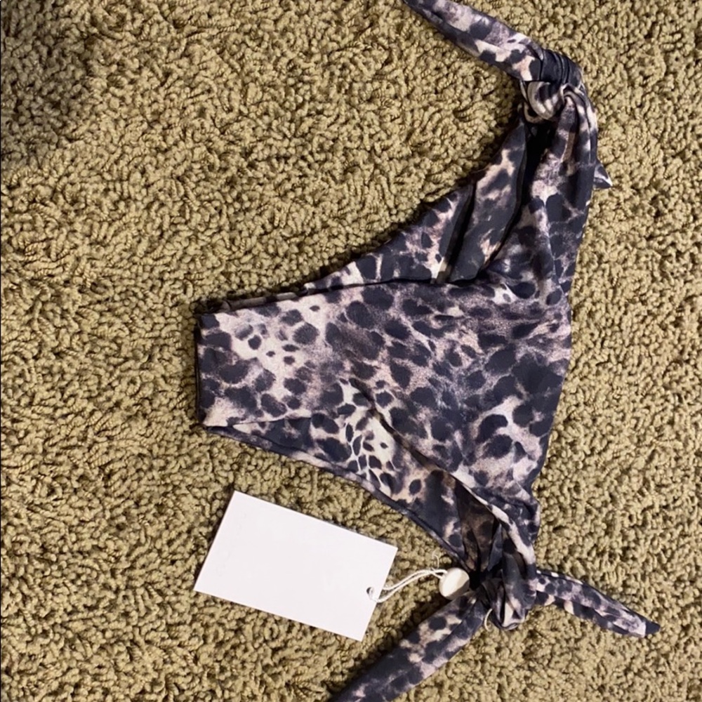 NWT mikoh bikini bottom cheetah? Size Xs cute